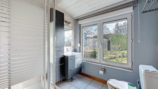 Rue de la Bourse - 89 - - 4470