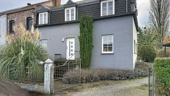 Rue de la Bourse - 89 - - 4470