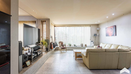 Hoogstraat - 142 - - 9340