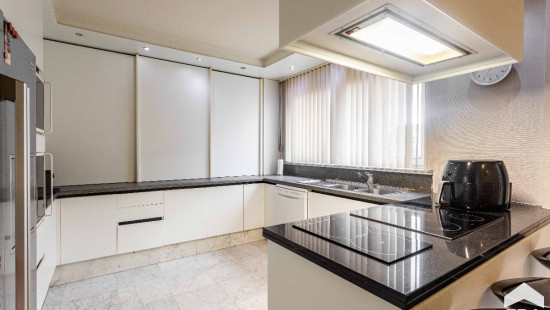 Hoogstraat - 142 - - 9340