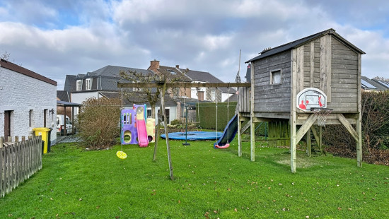 Rue de la Bourse - 89 - - 4470