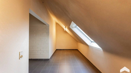 Hoogstraat - 142 - - 9340