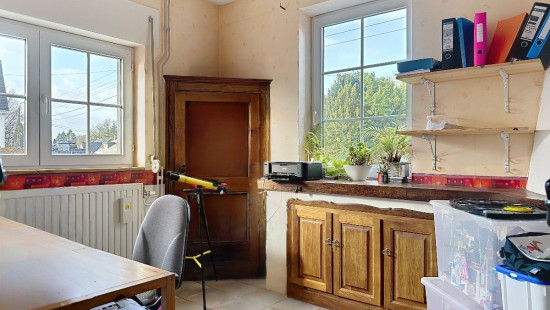 Rue de la Bourse - 89 - - 4470