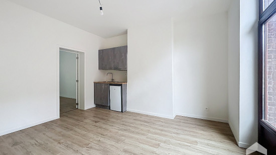 Rue Gustave Defnet - 79 - - 1060