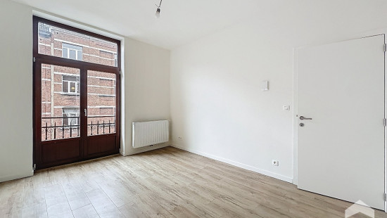 Rue Gustave Defnet - 79 - - 1060