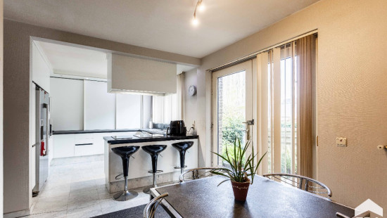 Hoogstraat - 142 - - 9340