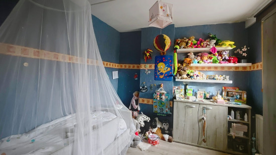 Rue de la Bourse - 89 - - 4470