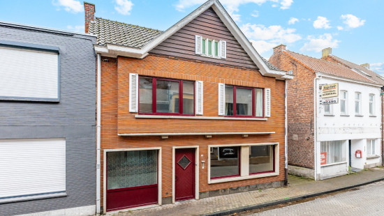 Hoogstraat - 72 - - 9960