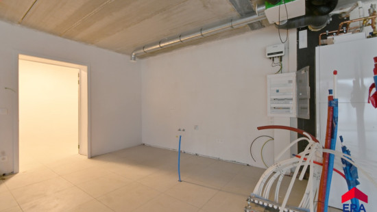 Melkerij - 78 - D+ - 9900