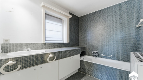 Burgemeester Deschodtlaan - 6 - - 8970