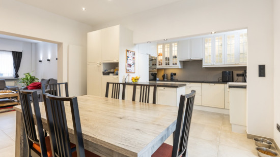 Thomas van Loostraat - 45 - - 8400