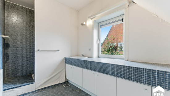 Burgemeester Deschodtlaan - 6 - - 8970