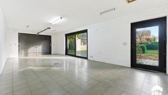 Burgemeester Deschodtlaan - 6 - - 8970