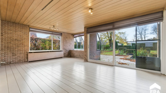 Burgemeester Deschodtlaan - 6 - - 8970