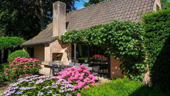 Burgemeester Deschodtlaan - 6 - - 8970