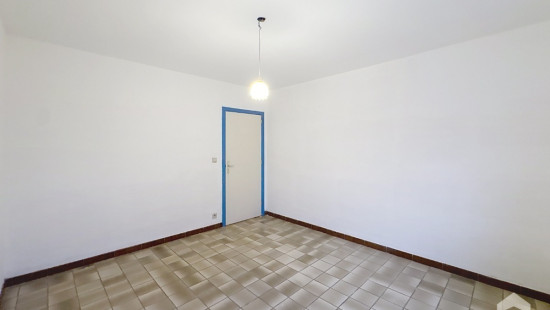 Chaussée de Valenciennes - 74 - 3 - 7800