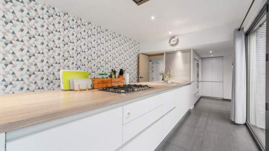 Vondelstraat - 83 - - 9280