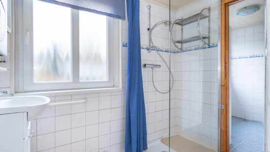 Place Faubourg - 8 - - 6840