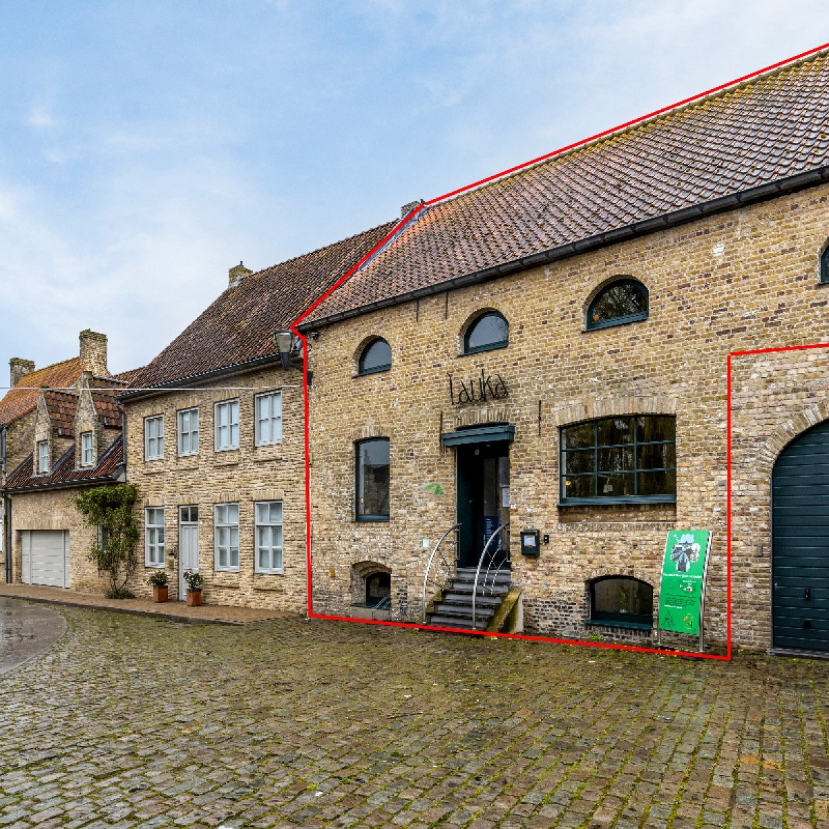Markt - 17A - - 8647