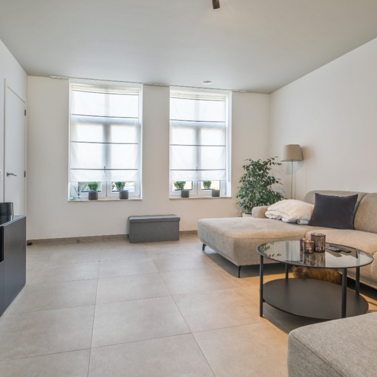 Paul Leytenstraat - 6 - - 9850