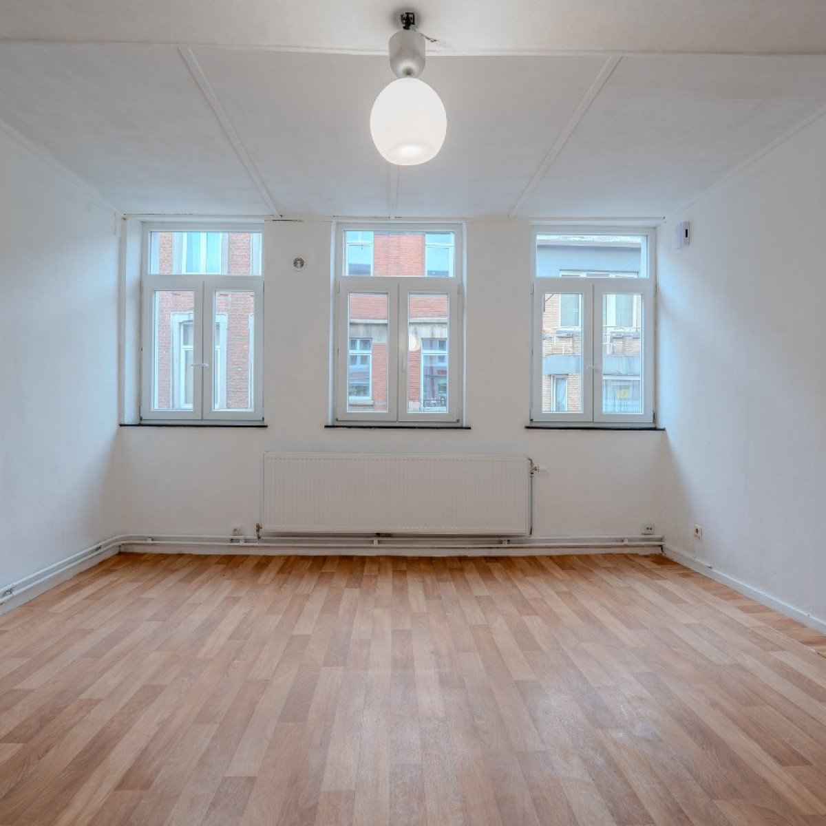 Rue Saint Léonard - 80 - 0011 - 4000